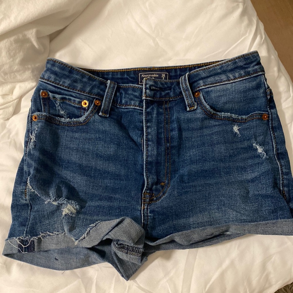 Abercrombie high rise denim shorts, 26